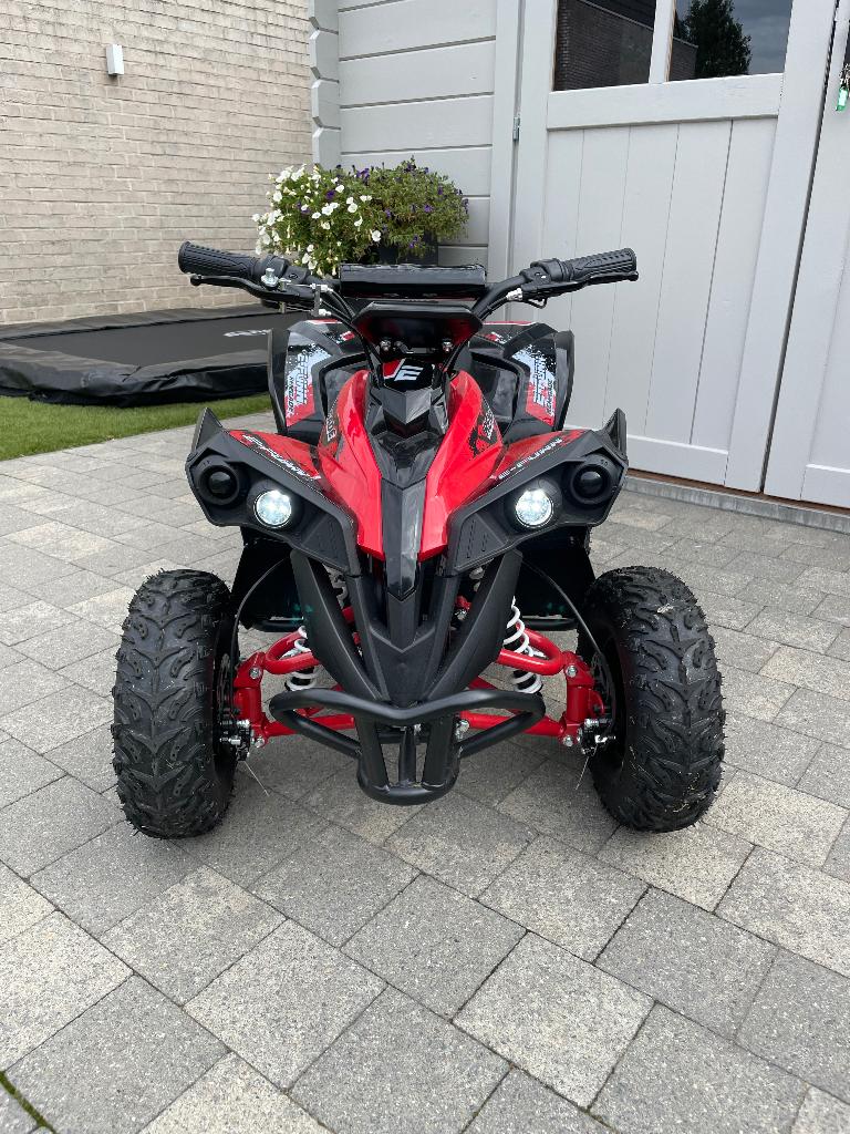 kinderquad cyclone rood 1060w 48v, Ophalen, Zo goed als nieuw