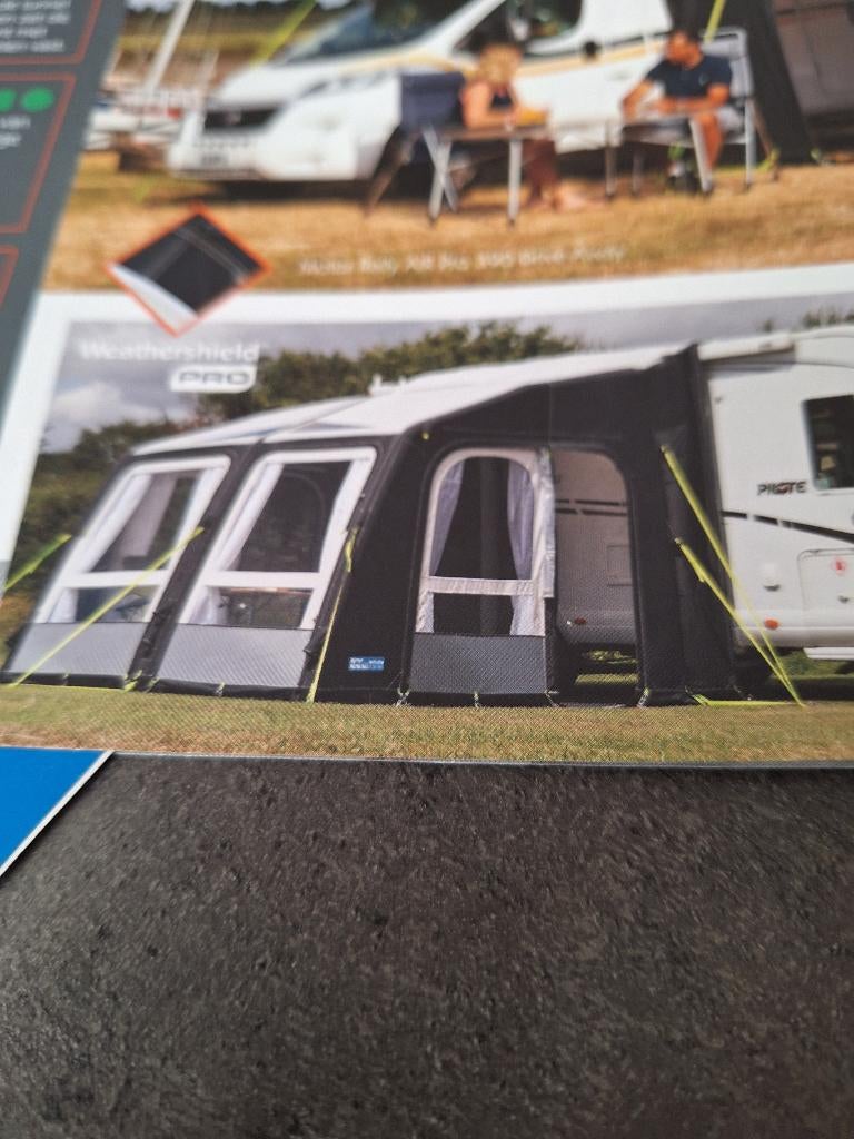 Kampa opblaasbare voortent, Caravans en Kamperen, Ophalen, Zo goed als nieuw, Polyester, Kampa Dometic