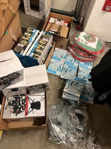 Grote lot kerst versiering. beschikbaar voor biedingen