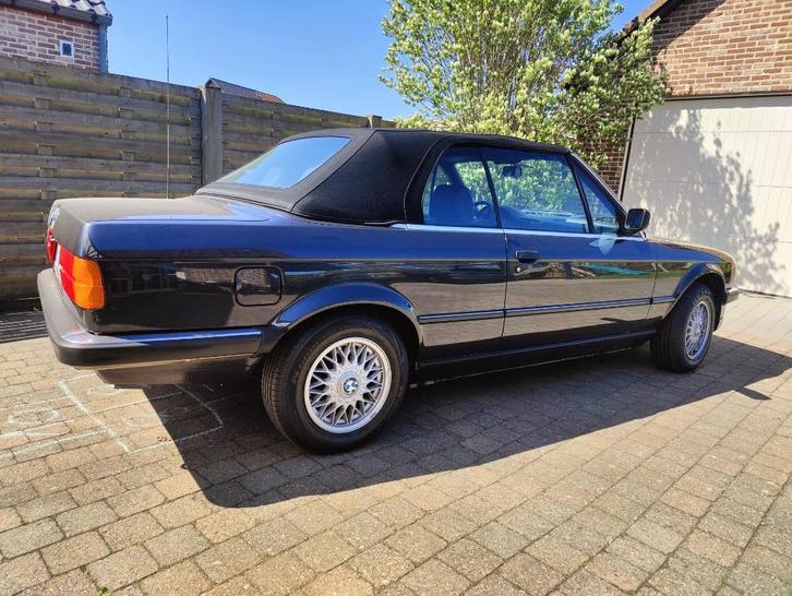 BMW e30 320i Cabrio, Auto's, BMW, Particulier, 3 Reeks, Benzine, Cabriolet, 2 deurs, Handgeschakeld, Zwart, Zwart, Leder, Achterwielaandrijving