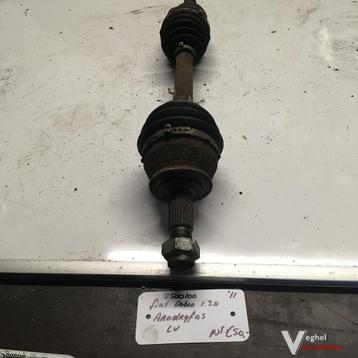 Fiat Doblo 1.3 Diesel 2011 2500100   Aandrijfas Linksvoor of beschikbaar voor biedingen