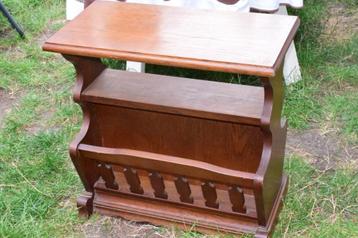 Eiken kranten/tijdschriftenbak/houder vintage beschikbaar voor biedingen