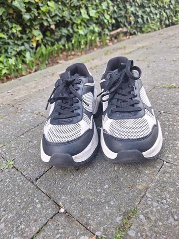 Schoenen - maat 41 - zelden gedragen beschikbaar voor biedingen