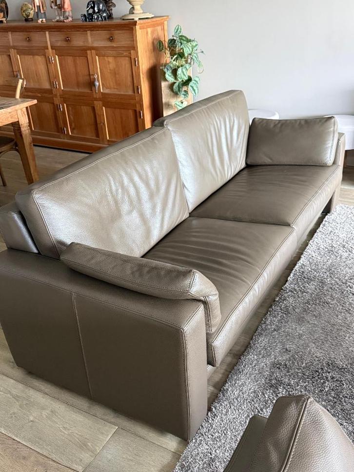 Sièges en cuir fabriqués en Belgique., Maison & Meubles, Canapés | Salons, Comme neuf, Banc droit, Quatre personnes ou plus, 200 à 250 cm