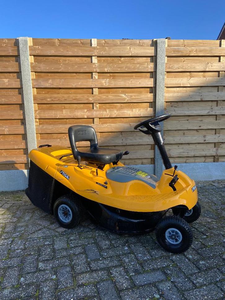 Stiga zitmaaier met opvangbak – nieuw maaidek & messen, Tuin en Terras, Zitmaaiers, Opvangbak, Ophalen