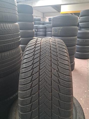 25555r18 255 55 r18 255/55/r18 m+s BRIDGESTONE avec montage  beschikbaar voor biedingen