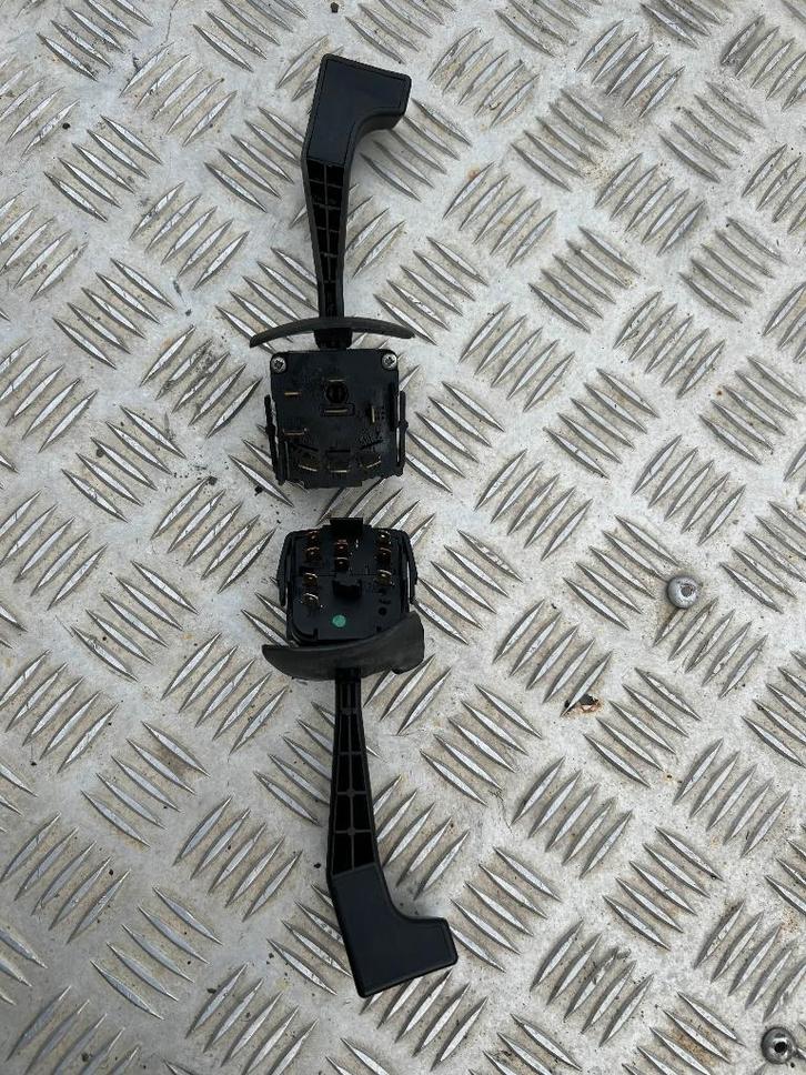 Opel Kadett E - Ruitenwisserschakelaar Links / Rechts, Auto-onderdelen, Dashboard en Schakelaars, Opel, Gebruikt, Ophalen of Verzenden