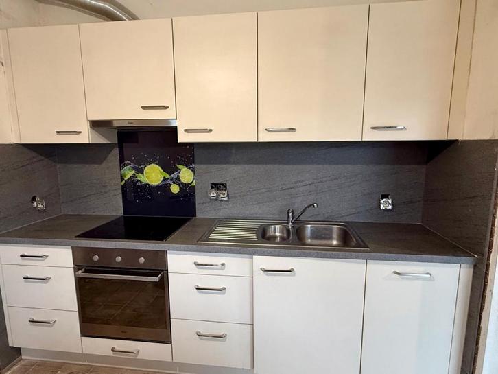 Volledig uitgeruste keuken te koop, Huis en Inrichting, Keuken | Complete keukens, Gebruikt, Enkelwandige keuken, Crème, Overige materialen