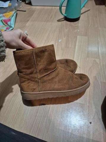 Uggs maat 39 beschikbaar voor biedingen