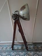 Industriële vloerlamp, 120 cm hgte x 30 cm drsn lampenkap, Huis en Inrichting, Lampen | Vloerlampen, Ophalen