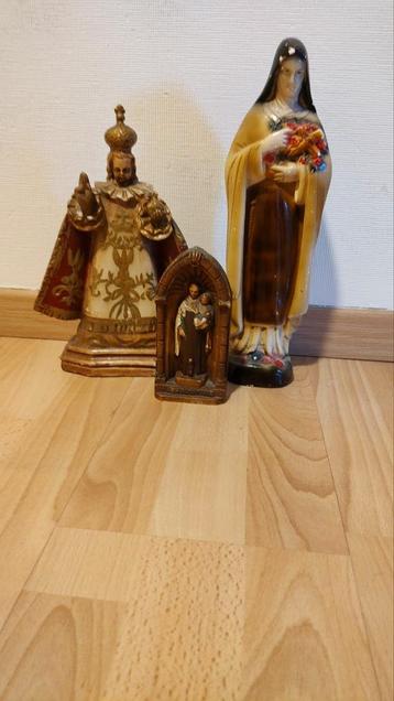 3 religieuze heiligenbeeden beschikbaar voor biedingen