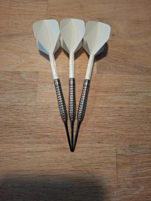 Target Carrera C5 pixel darts 23 gr + 30 mm storm points + m, Sport en Fitness, Darts, Gebruikt, Pijlen, Ophalen of Verzenden