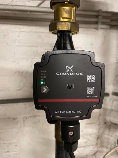 Circulatiepomp Grundfos Alpha1 L 25-60/180, Doe-het-zelf en Bouw, Verwarming en Radiatoren, Zo goed als nieuw, Minder dan 200 watt