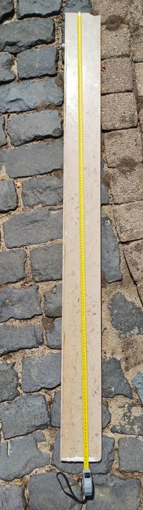 Stenen vensterbanken 2 kleuren verschillende formaten, Doe-het-zelf en Bouw, Plinten en Afwerking, Gebruikt, Vensterbanken, Ophalen