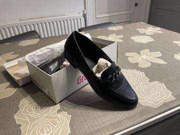 zwarte platte schoenen maat 39 beschikbaar voor biedingen