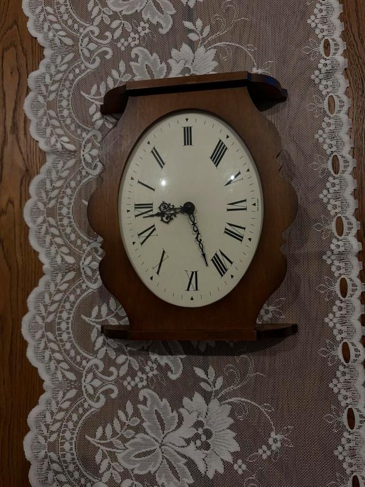 Vedette kwarts wandklok — Hout — Vintage, Antiek en Kunst, Antiek | Klokken, Verzenden