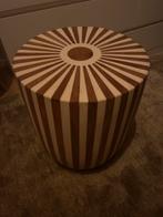 Mooi marokaans krukje van hars gemaakt, Huis en Inrichting, Zetels | Voetbanken en poefs, Ophalen, Zo goed als nieuw