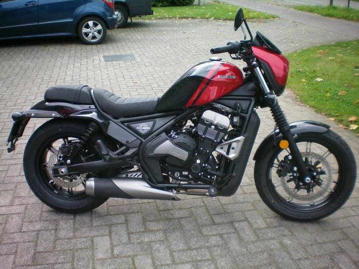 Moto Morini Calibro 700, Motoren, Motoren | Overige merken, Bedrijf, Chopper, meer dan 35 kW, 2 cilinders, Ophalen