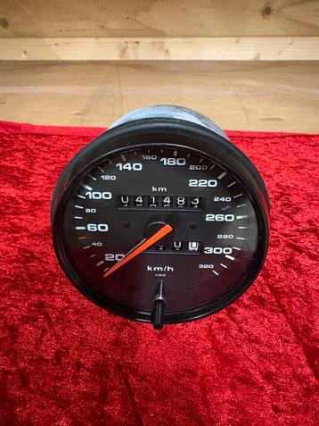 Porsche 964 kilometer teller 964 641 516 00 320km/h beschikbaar voor biedingen