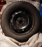 Pneus Hiver sur jantes en tôle en très bon état, Autos : Pièces & Accessoires, Pneus hiver, Véhicule de tourisme, Autre, Pneu(s)