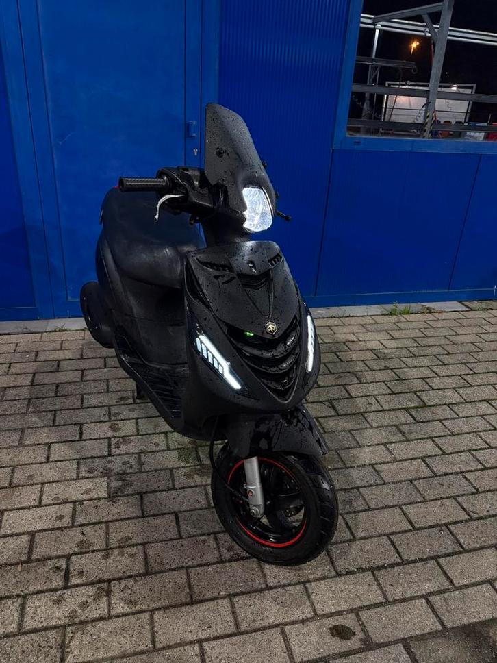 Piaggio Zip Iget 2020, Fietsen en Brommers, Scooters | Piaggio, Zo goed als nieuw, Zip, Klasse A (25 km/u), Benzine, Ophalen