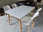 tafel en 4 stoelen, Huis en Inrichting, Tafels | Eettafels, Ophalen, Zo goed als nieuw, Vier personen, Rechthoekig