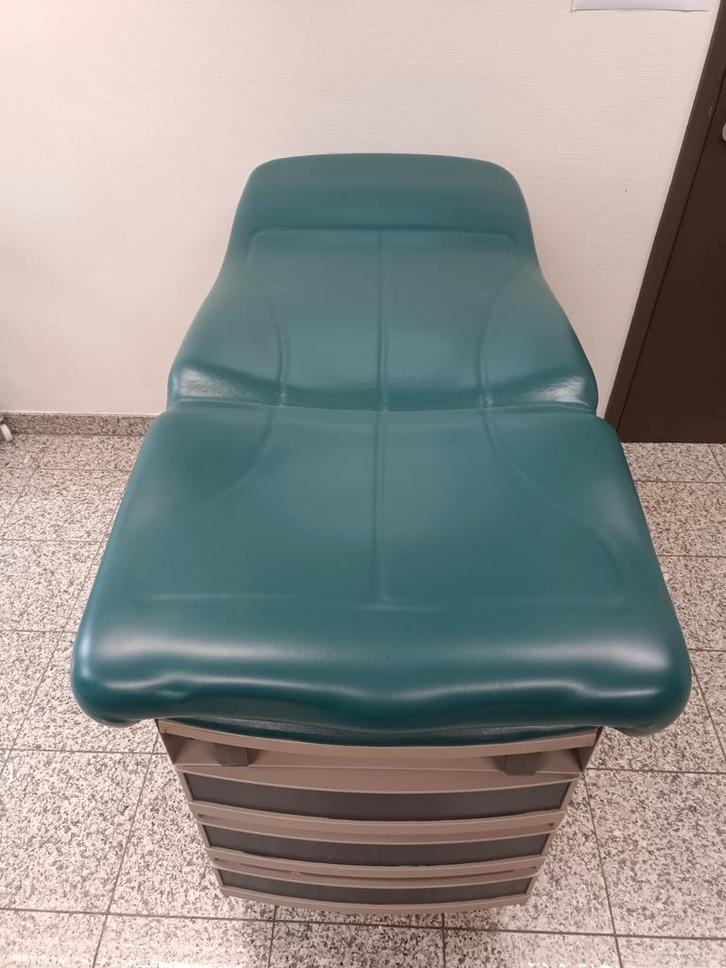 Ritter dokterstafel examenconsult, Huis en Inrichting, Zetels | Zetels en Chaises Longues, Ophalen