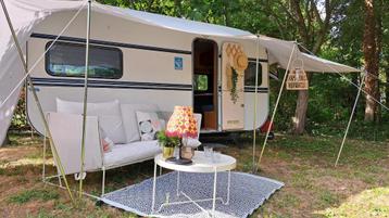 Authentieke Knaus caravan uit 1978 beschikbaar voor biedingen