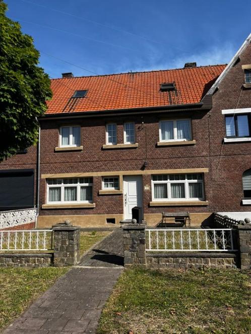 Huis te koop, Immo, Huizen en Appartementen te koop, Genk, 500 tot 1000 m², Tussenwoning, Verkoop zonder makelaar, C