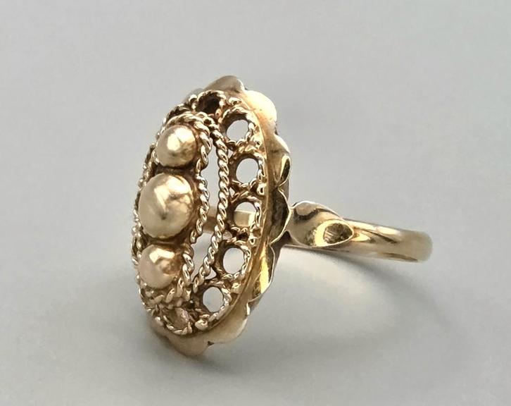 Bague design vintage en or. 2026/81, Bijoux, Sacs & Beauté, Bagues, Comme neuf, Femme, 17 à 18, Or, Or, Enlèvement ou Envoi