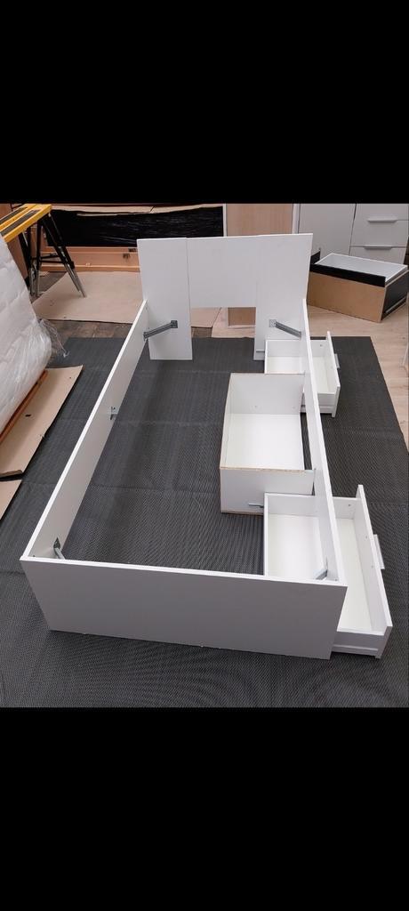 Bedset, boxspring, matras (geleverd, weer in elkaar gezet) G, Huis en Inrichting, Slaapkamer | Bedden, Zo goed als nieuw, Wit