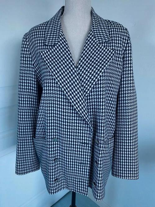 Louis Vuitton retro vest en rok pied de poule, Kleding | Dames, Jasjes, Kostuums en Pakken, Zo goed als nieuw, Jasje, Wit, Ophalen of Verzenden