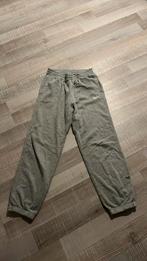 Grijze trainingsbroek Nike maat 158/170, Kinderen en Baby's, Kinderkleding | Maat 158, Ophalen of Verzenden, Zo goed als nieuw