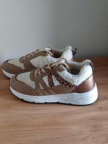 Sub55  sneakers laag 38 beige/metallic NIEUW beschikbaar voor biedingen