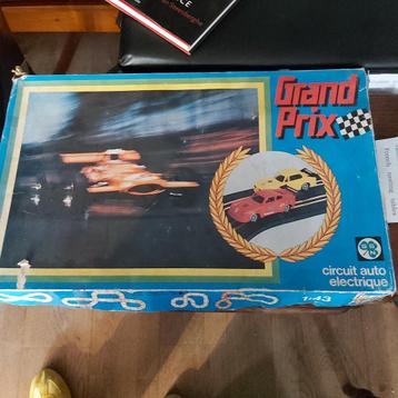 retro racebaan op 220 volt kompleet met reserveonderdelen. beschikbaar voor biedingen
