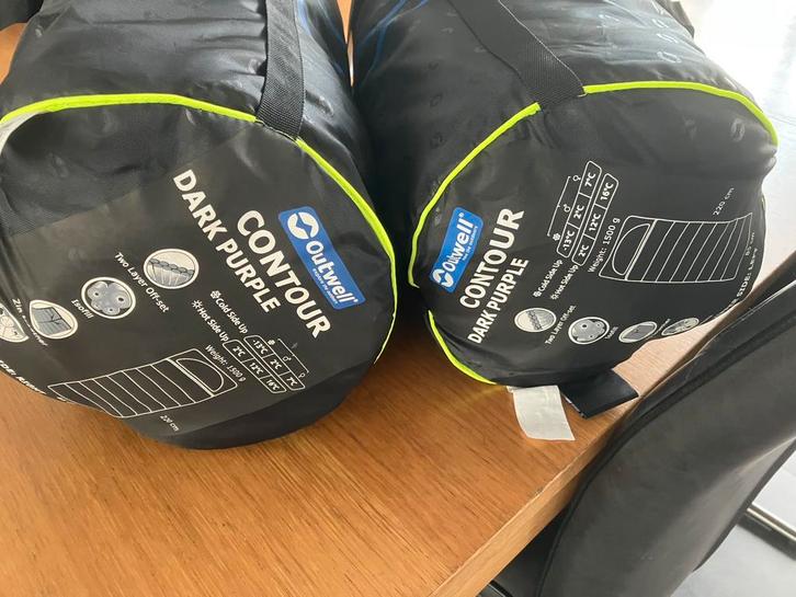 2 Outwell slaapzakken contour dark purple, Caravans en Kamperen, Slaapzakken