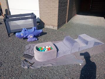 Kinderspeelgoed en allerlei beschikbaar voor biedingen