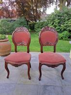 Twee antieke stoelen, Ophalen