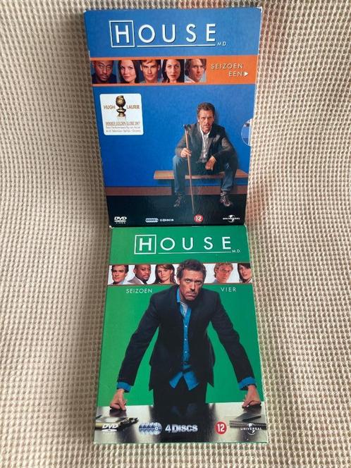 Doctor Gregory House MD Seizoen 1 en 4 DVD, CD & DVD, DVD | TV & Séries télévisées, Comme neuf, Autres genres, Coffret, À partir de 12 ans