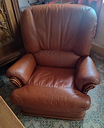 3 fauteuils en cuir brun prix pour les 3