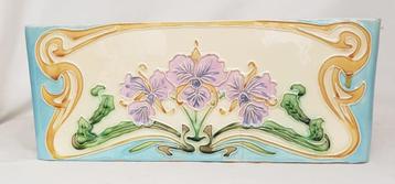 Jardiniere keramiek Art Nouveau. beschikbaar voor biedingen