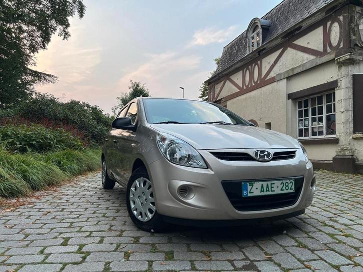 Hyundai i20 1.2 benzine euro 5, Auto's, Hyundai, Bedrijf, i20, ABS, Airbags, Airconditioning, Alarm, Boordcomputer, Centrale vergrendeling