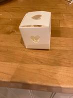 9 cadeaudoosjes 5cm x 5cm x 5cm met hartjes, Ophalen, Nieuw, Cadeaudoos
