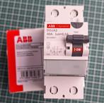 ABB differentieel schakelaar 300 mA 40A 2P, Doe-het-zelf en Bouw, Ophalen of Verzenden, Zo goed als nieuw, Schakelaar