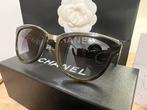 Lunettes de soleil Chanel Excellent état, Enlèvement, Comme neuf, Lunettes de soleil, Autres marques