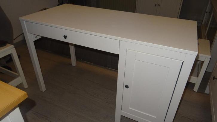 Bureau ikea hemnes blanc massif  A SAISIR, Maison & Meubles, Bureaux, Utilisé, Bureau, Enlèvement