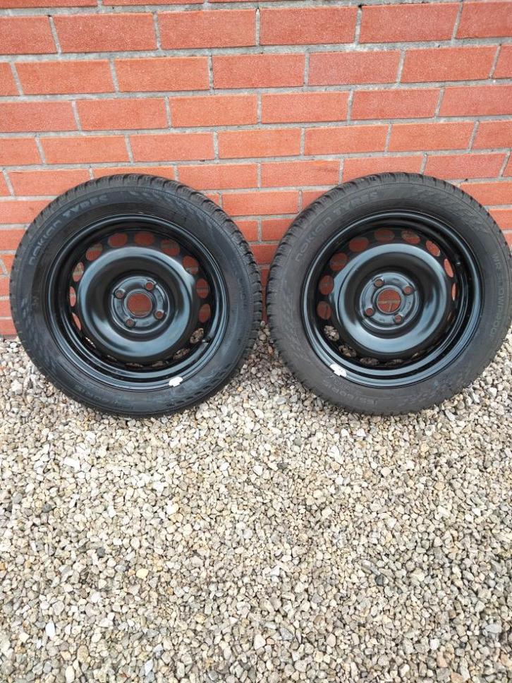 Wielen Toyota Aygo Citroen C1 Peugeot 108, Auto-onderdelen, Banden en Velgen, Band(en), Winterbanden, 15 inch, 165 mm, Personenwagen