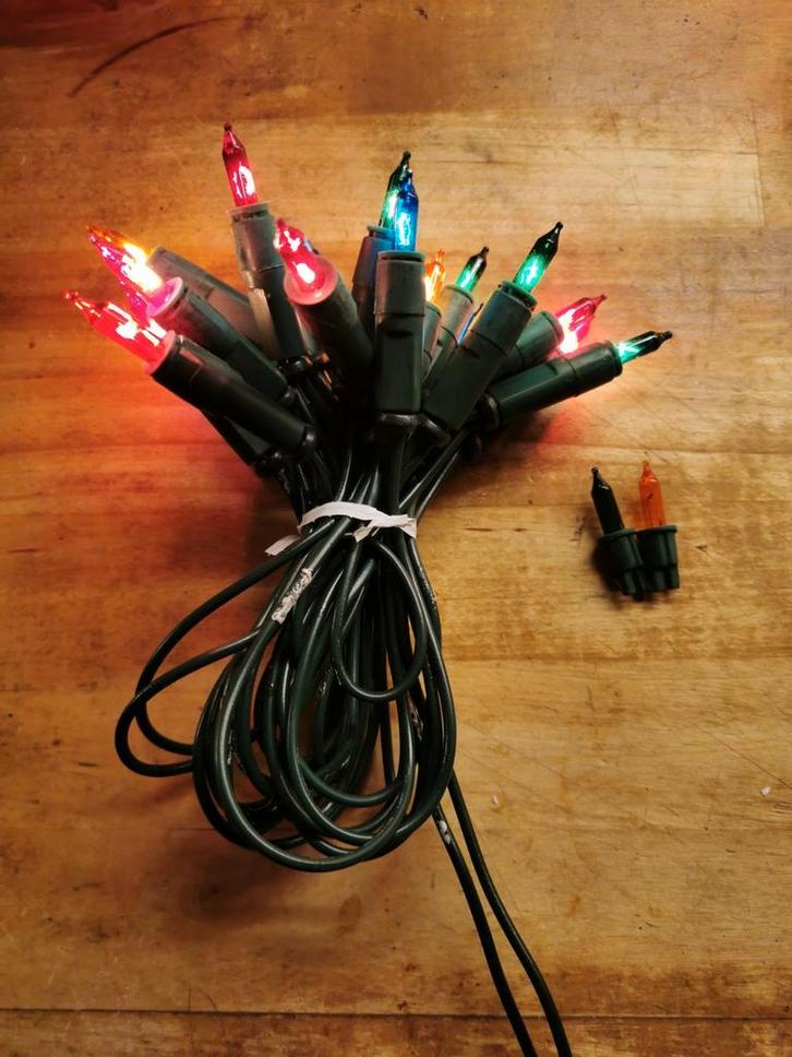 Kerstverlichting 20 gekleurde lampjes +2 reserve., Diversen, Kerst, Zo goed als nieuw, Ophalen of Verzenden
