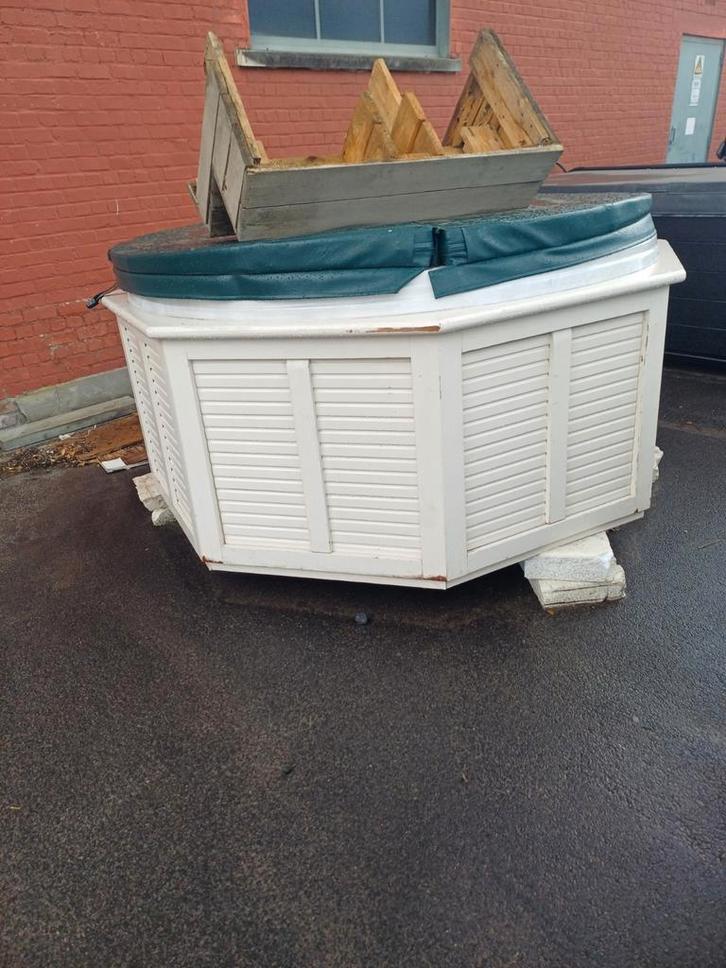 Jacuzzi 8 hoek. Gratis geleverd geplaatst, Tuin en Terras, Zwembaden, Zo goed als nieuw, Ophalen of Verzenden