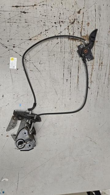 Slot motorkap passief rechts BMW 5 / 6 / 7 serie F0x F1x + L beschikbaar voor biedingen